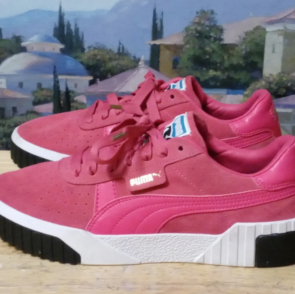 👟👟Puma Cali👩women 6.5,Bright Pink.💝 Get Your Feet In These Shoes.👟🎒 - Picture 4 of 16